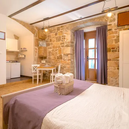 Luxe Diocletian Stones Centre 斯普利特