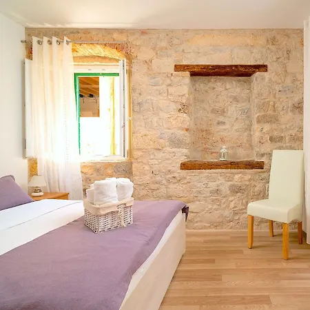 Luxe Diocletian Stones Centre Daire *