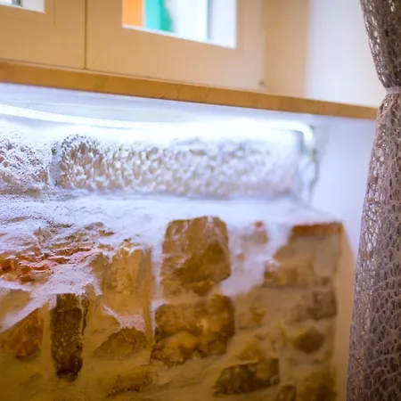 Luxe Diocletian Stones Centre 公寓 *