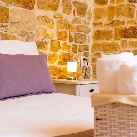 Luxe Diocletian Stones Centre Daire *