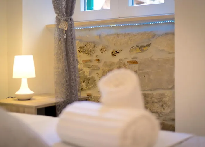 Luxe Diocletian Stones Centre Апартаменти