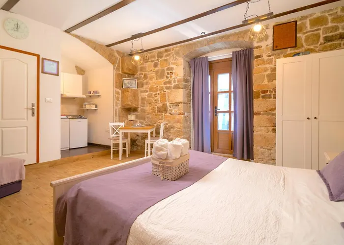 Luxe Diocletian Stones Centre Спліт