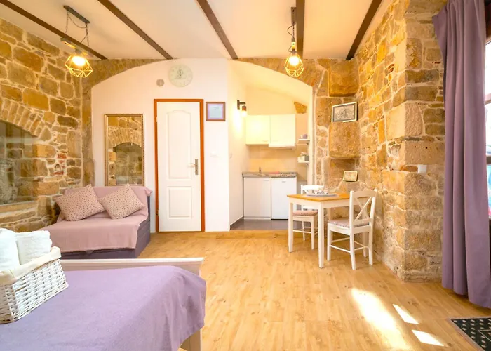 Апартаменти Luxe Diocletian Stones Centre Спліт