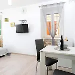 Luxe Diocletian Stones Centre * Сплит